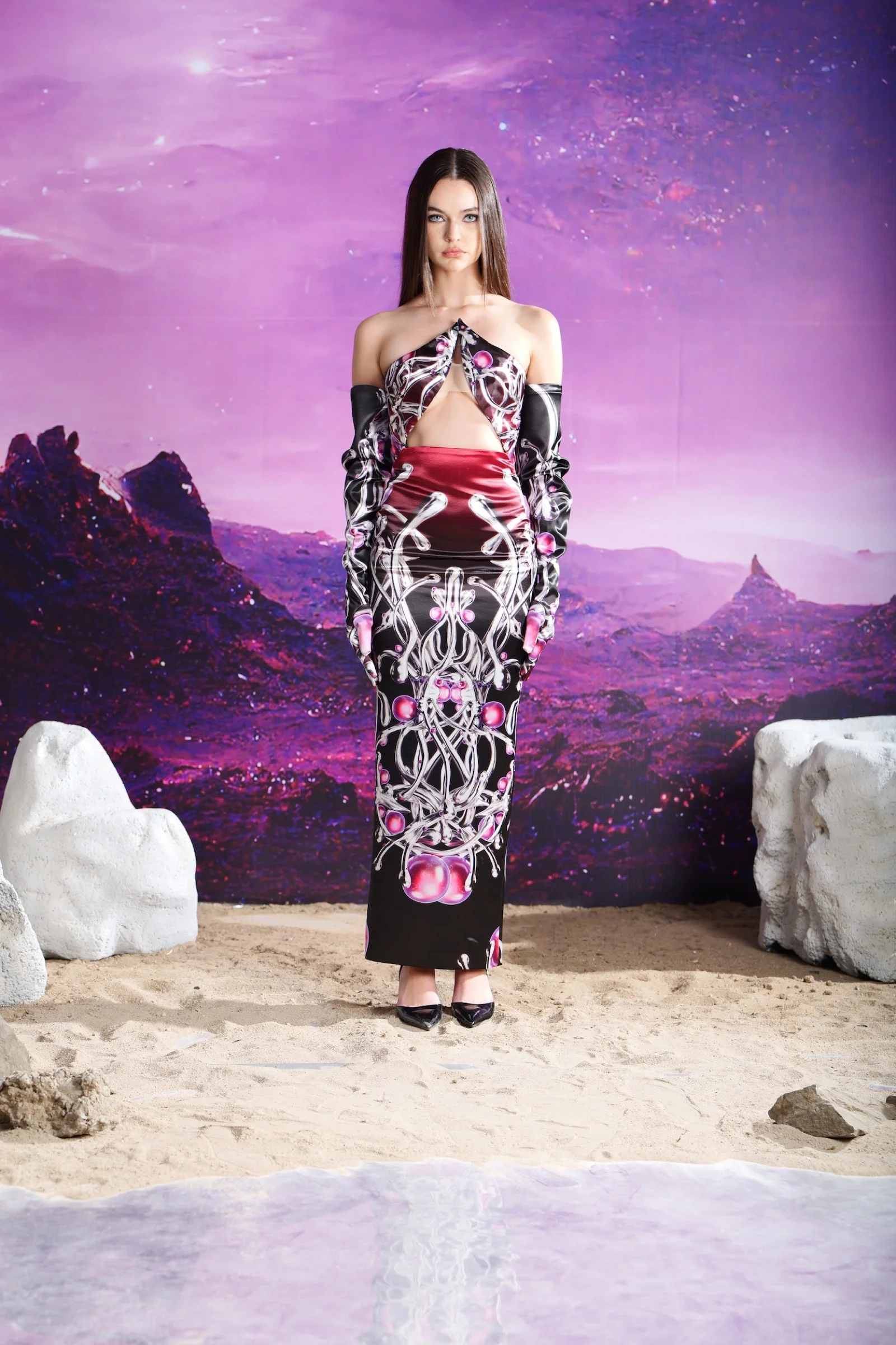 Print dress, front — drop sample